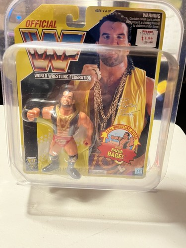 WWF Hasbro Razor Ramon 1992 MOC Figure Yellow Card...