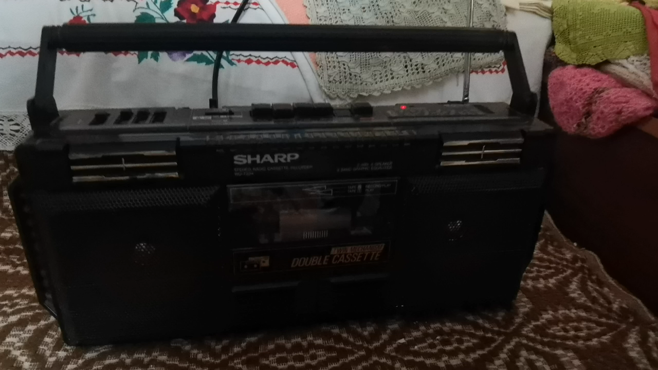 Sharp WQT234H stereo radio cassette recorder, vintage Sharp cassette