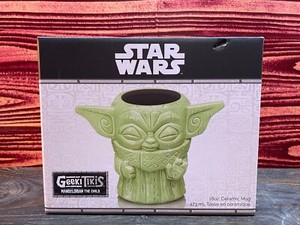 GeekiTikis Star Wars The Child Force Pose 16oz Ceramic Mug (New) (Box Damaged)