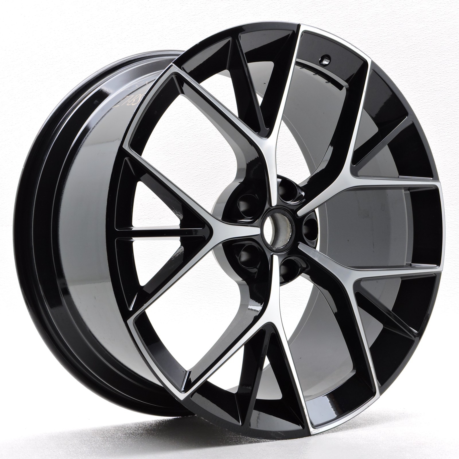2023-2024 Aston Martin DBX 23" 23x11.5 Rear Rim 5 Split Spoke Wheel ET48 -27-BS