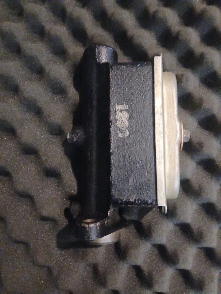 Cilindro maestro de freno NOS - Wagner F53536 C#618012 - Modelos Cadillac 1962-1966 Foto 3 de 4