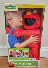 Big Hugs Elmo NEW IN PACKAGE 22  Hasbro From 2012 Interactive Hugs Talks Naps