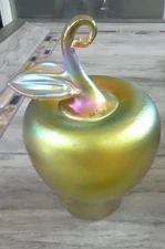 Signed Lundberg Studios Art Glass 1990 Gold Aurene Apple Figurine LS90