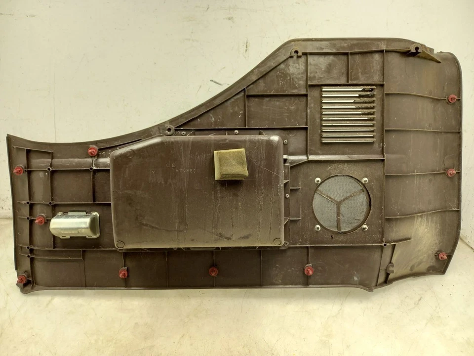 Llanta pilar derecho pasajero trasero toyota land cruiser 94 Foto 2 de 4