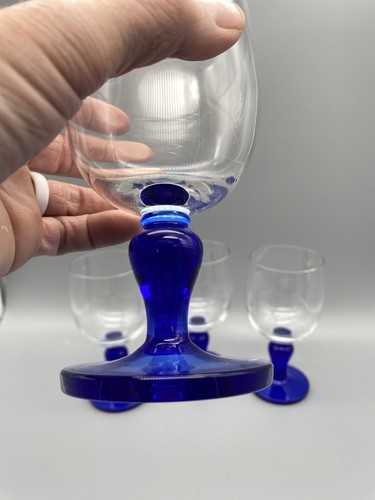 Clear Blown Glass Wine Glasses with Cobalt Blue Stem Set of 4 - Picture 5 of 8