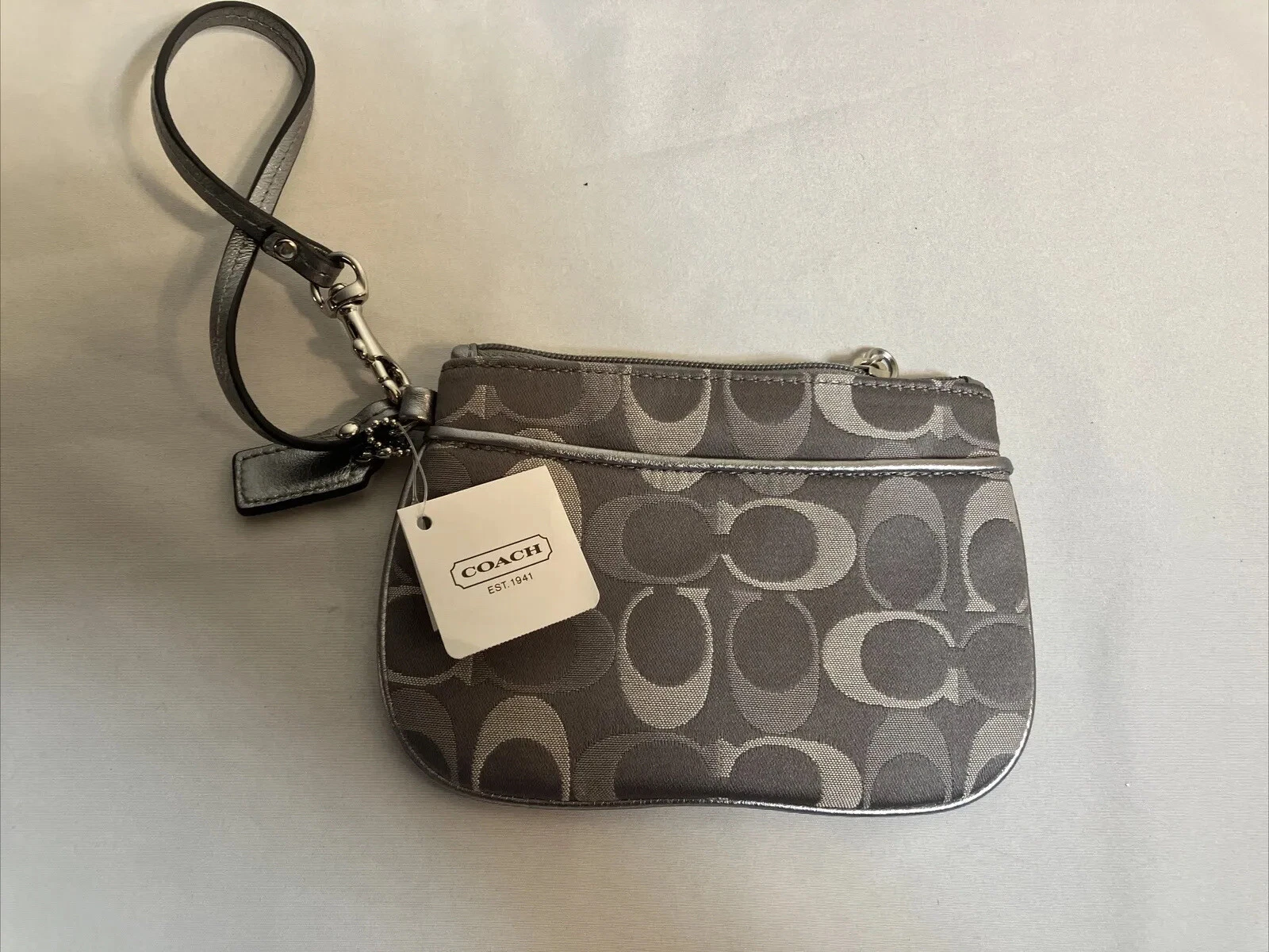Portafoglio COACH Polso grigio nero a grana incrociata firma tela ad angolo cerniera F58035