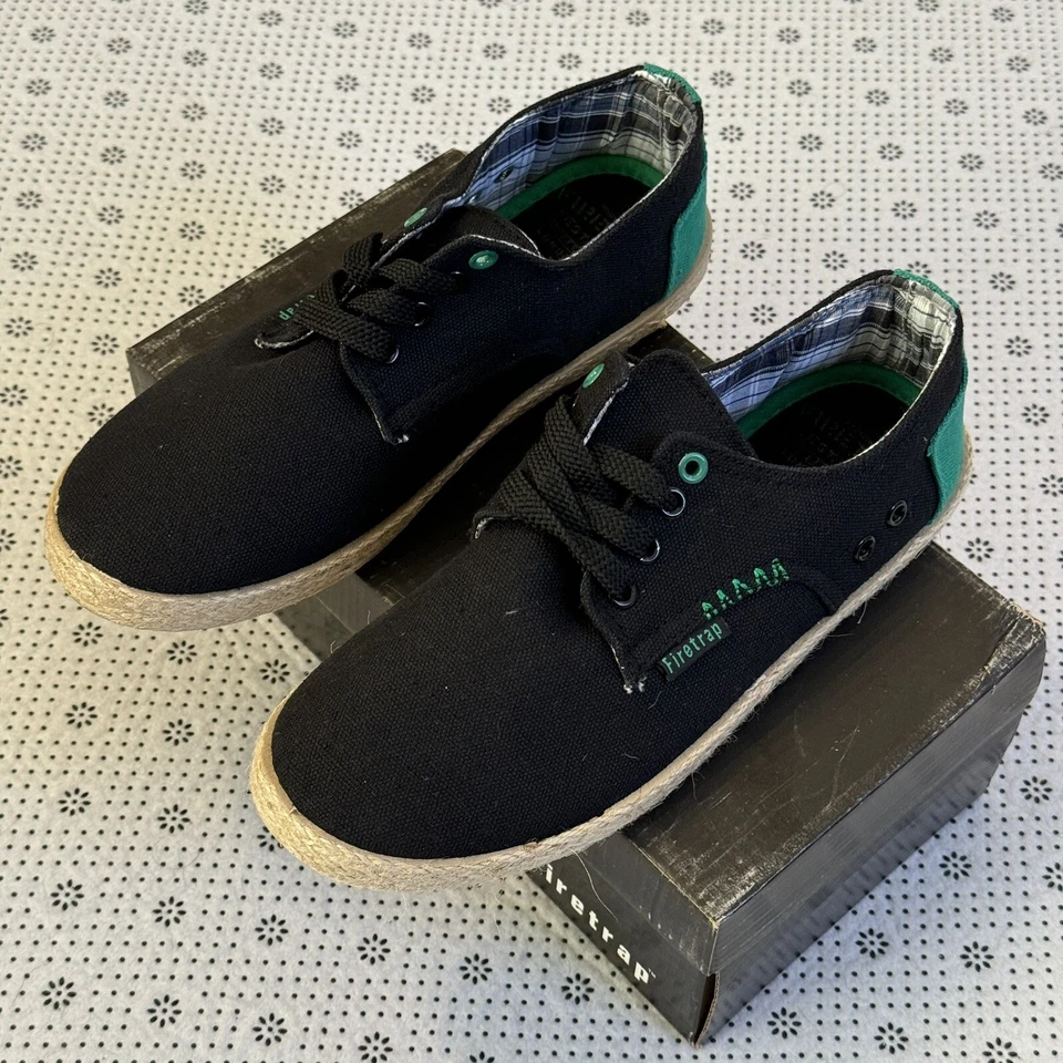 Zapatos planos con cordones Firetrap Attack de lona con cubierta de bomba Reino Unido 4 UE 37 negros Foto 3 de 4