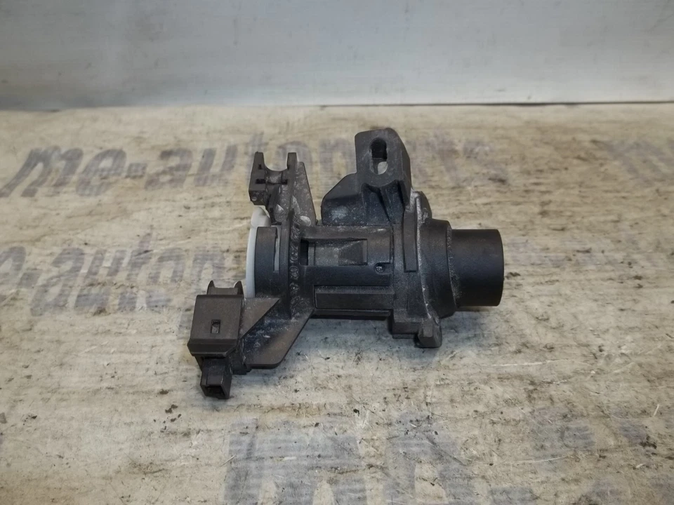 Mercedes-Benz W204 C250 C300 2008-2014 cilindro de cierre de tapa de maletero Foto 2 de 4