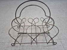 Vintage Metal 6 Compartment Drinking Glass Bottle Caddy / Carry Frame