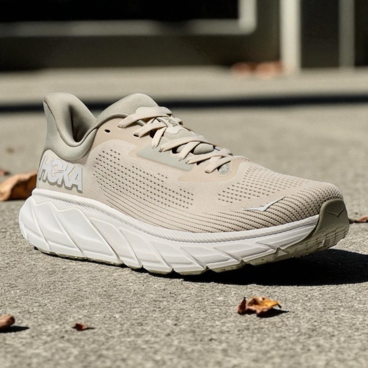 Hoka Arahi 7 Athletic Running Shoes Oatmilk Barley Men display picture 2