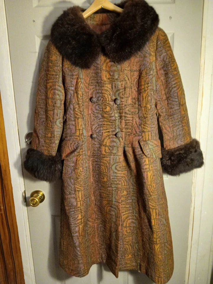 Vintage Jacquard 1960 Coat With Faux Fur Collar & Sleeves Geometric Design Heavy - Image 2 of 4