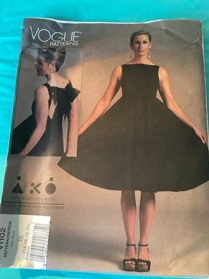 Vogue Pattern V1102 EE 14-16-18-20 Year 2009 andreakatzobjects Black Dress