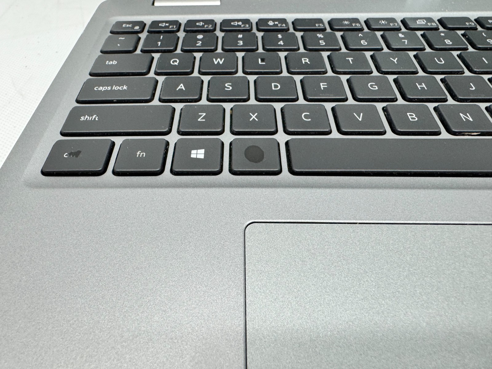 Dell Latitude 5520, 15.6-Inch Laptop, with i5-1145G7, Windows 11 Home