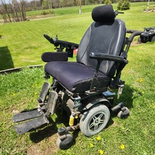 Quantum 416 Power Wheelchair  Tilt, Recline For Parts Or Repair