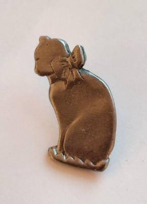 Silvertone Cat Bow Ribbon Collar Lapel Pin