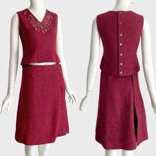 Chanel 00A F/W 2000 Size XS/S Gold Red Wool Blend Top & Skirt Set Red Paillettes