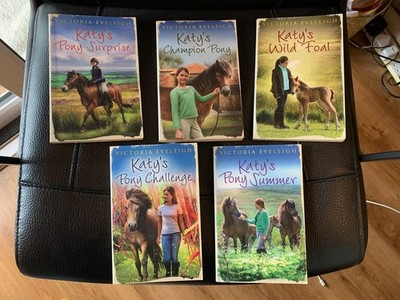 Katy's Pony Victoria Eveleigh 5 book bundle Champion Foal Challenge ponies books
