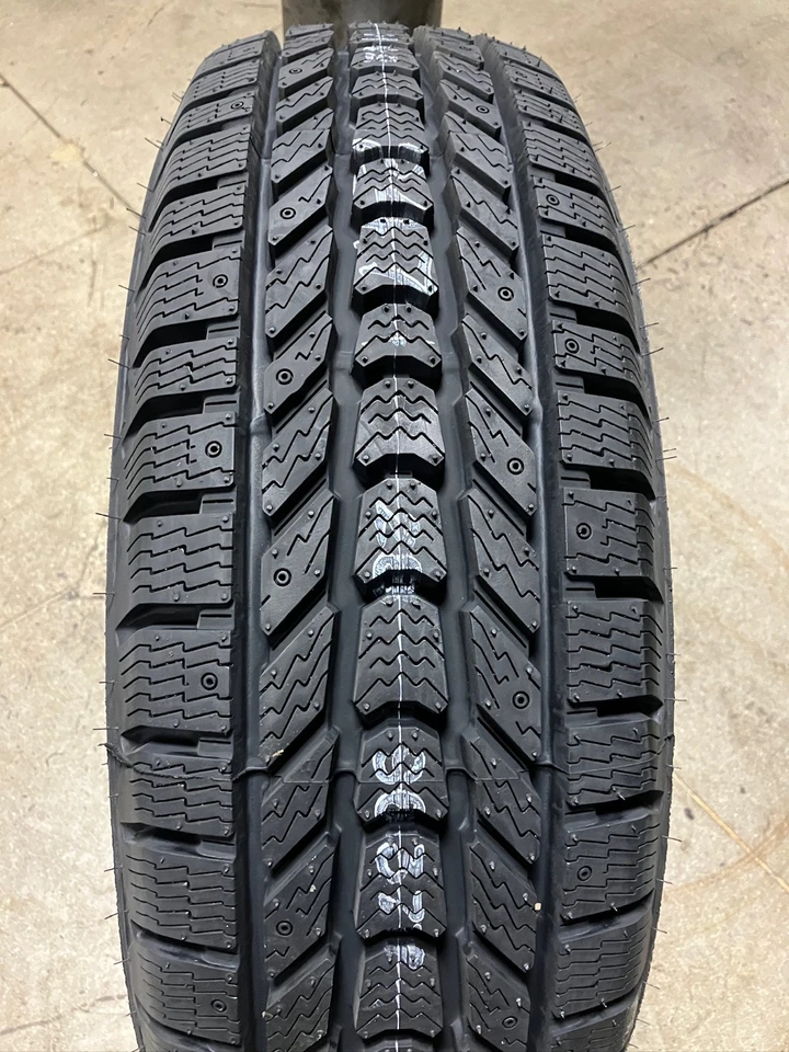 4 neumáticos de nieve nuevos LT 245 70 17 LRE 10 Firestone Winterforce LT Foto 2 de 4