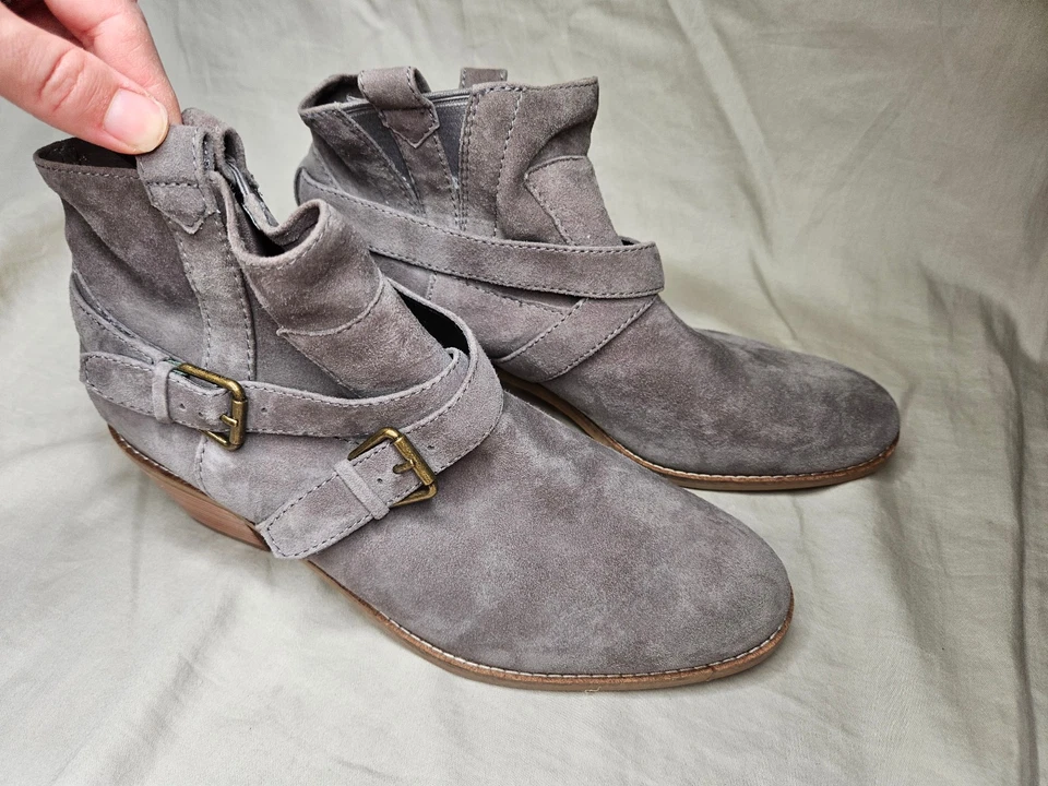 Cole Haan Botines Mujer 9.5 Gris Cuero Arnés Hebilla Correas Punta Redonda Foto 2 de 4