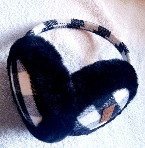 C.C Exclusive Women Cable Knit Faux Fur Lining Headband - Picture 2 of 3