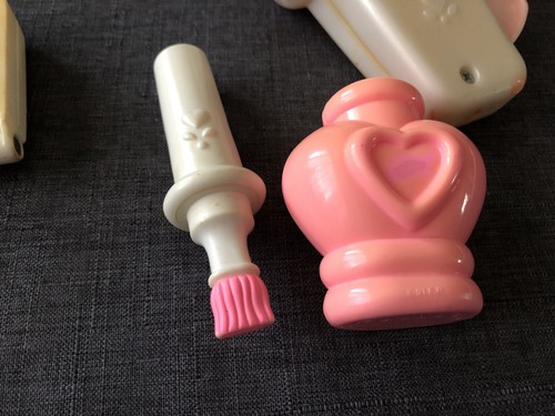 Vintage Fisher Price Pretend Beauty Items Vanity Make Up Hair Salon Nail Polish - Picture 12 of 12