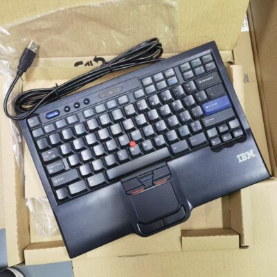 NEW Lenovo IBM SK-8845RC UltraNav USB Wired Keyboard W/Touchpad