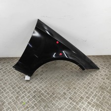 MERCEDES-BENZ CLS C218 Kotfl?gel vorne rechts A2188800218 4,7 Benzin 320 kW 2780 MERCEDES-BENZ CLS C218 Kotfl?gel vorne rechts A2188800218 4,7 Benzin 320 kW 2780