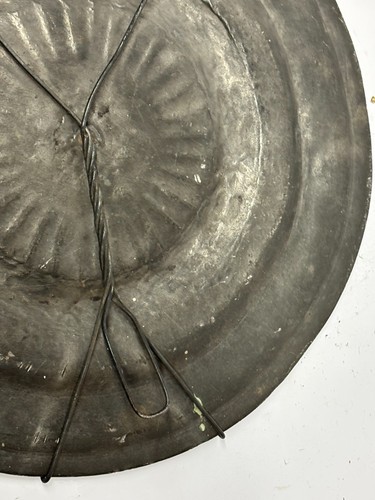  8" pewter pattern plate. - Picture 10 of 12
