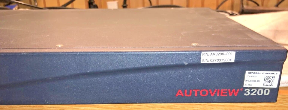 Avocent AutoView AV3200 16-Port Digital KVM Switch P/N: 520-473-504 - Image 2 of 4