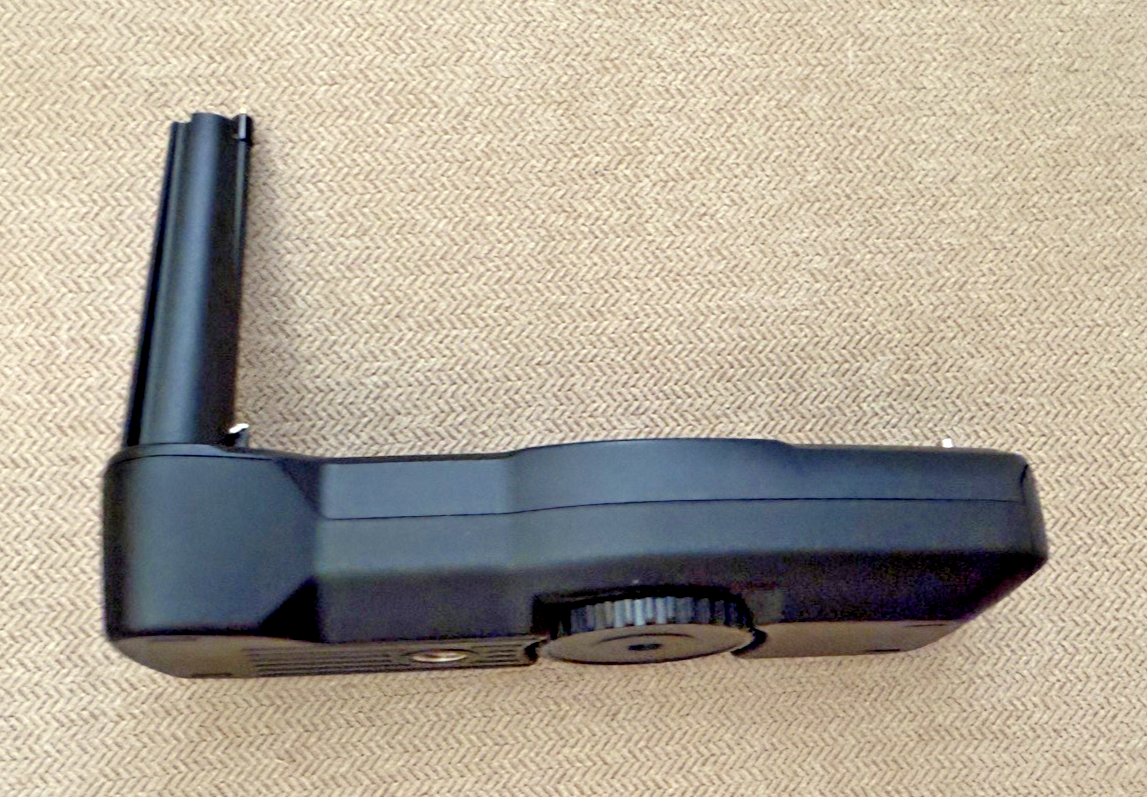 Pentax AA-Battery Pack Grip FG for MZ-5, ZX-5, MZ10, ZX10, MZ-50