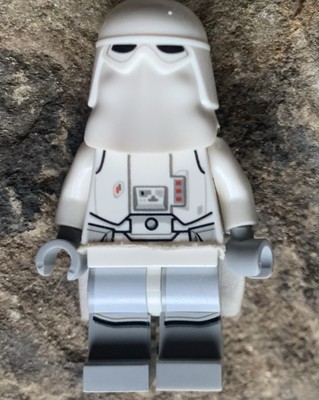 Lego Star Wars Minifigure Snowtrooper Commander. Used