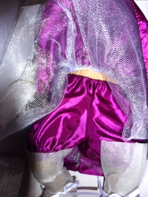 ASHTON DRAKE/ELLY KNOOPS VINILO Y TELA FIRMA AA "BONITO COMO UNA PRINCESA" CON CERTIFICADO DE AUTENTICIDAD Foto 4 de 4