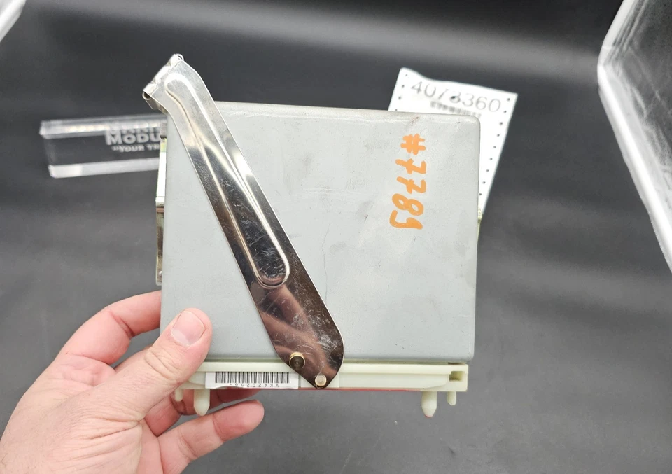 1993 - 1995 Volvo 850 Automatic Transmission Control Module Unit P3515258 - Image 2 of 4