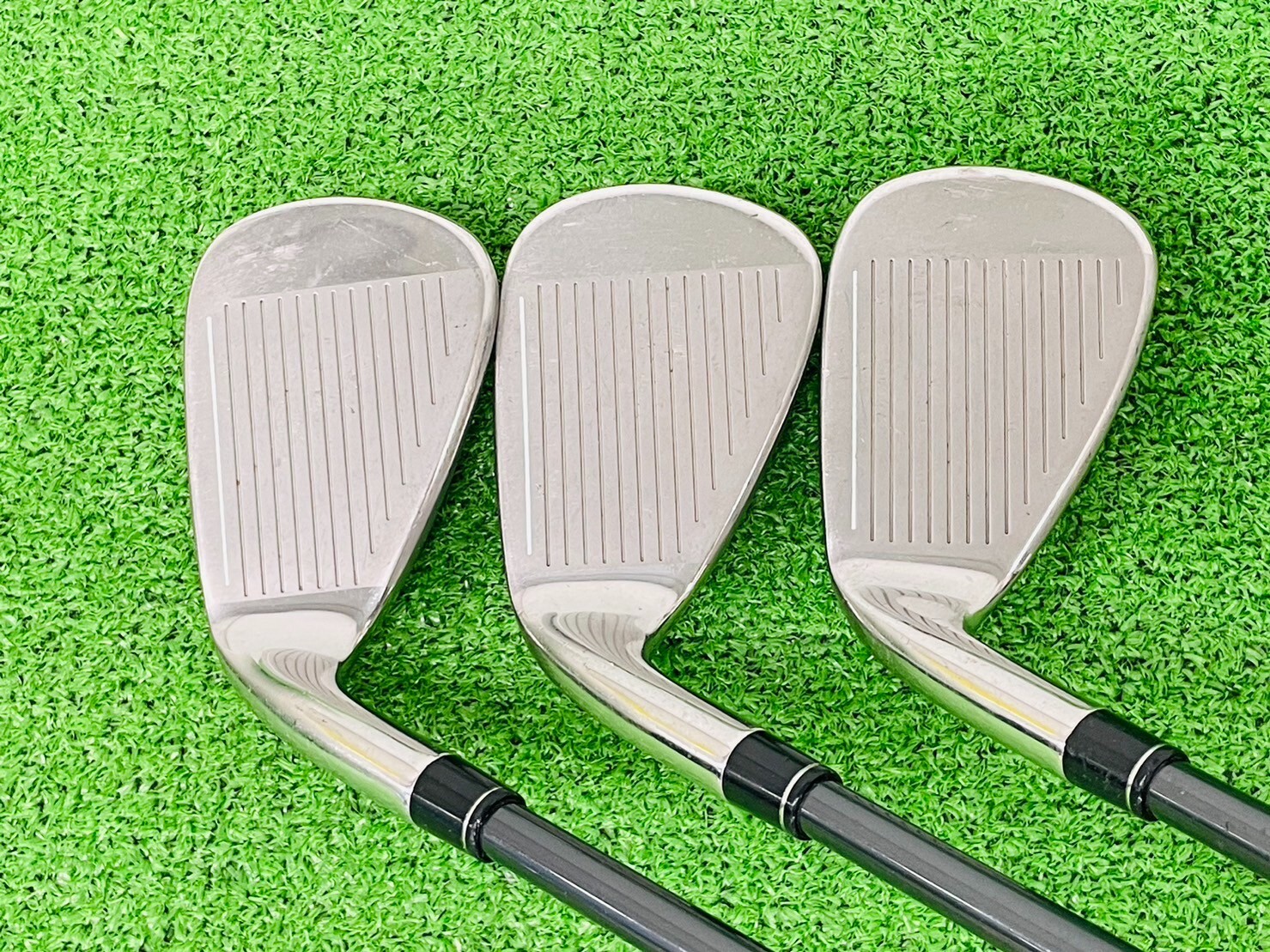 Taylormade M2 Iron Set 59+PW RH Reax 75 Stiff Flex Graphite Shaft