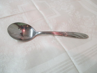 Vintage IS Steelsmiths stainless round bowl Cream Soup Spoon Spring Lily