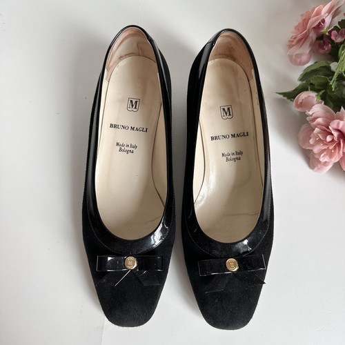 Vintage BRUNO MAGLI Black Suede/Patent Leather Bow Block Heel Pumps, Size 7.5C - Picture 4 of 13