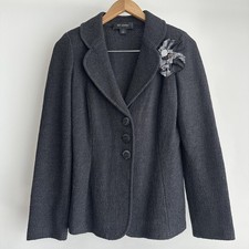St John Blazer 4 Gray Textured Knit Jacket Floral Brooch Career Elegant Luxury