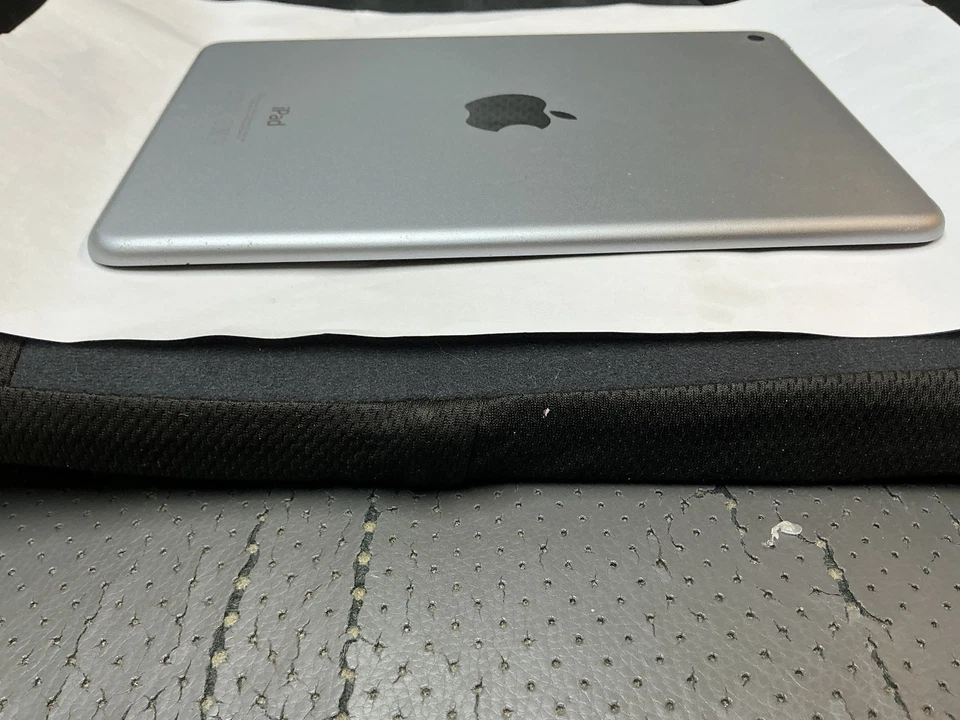 Apple iPad Mini 4th Gen 128GB WIFI A1538 gray unlocked - Image 4 of 4