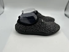 Xcaret By Mexico Water Shoes Men's Size 8 Black White Knit Slip On Round Toe