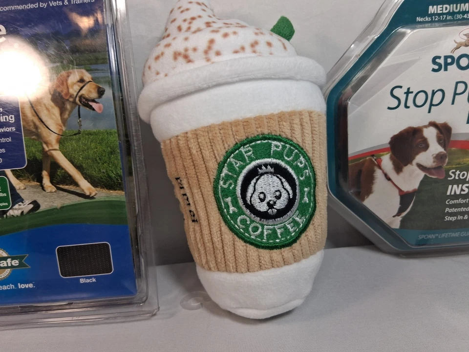Herramientas de entrenamiento para pasear perros con taza de cachorro Starbucks juguete para perros lote de 3 artículos para perros Foto 3 de 4
