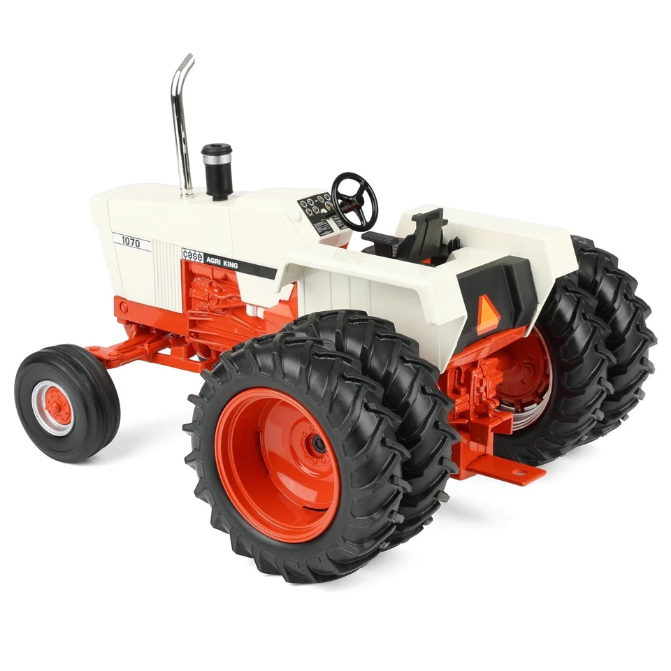 ERTL 1/16 Case 1070 Agri King Tractor, 5th in OBT Excl Power Series 44461-Reg - Image 4 of 4
