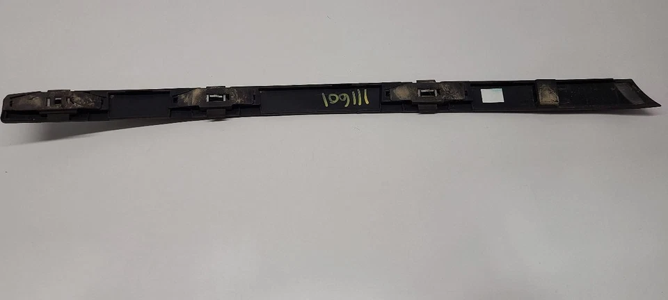 Chevrolet Equinox 2011 derecho superior parabrisas moldeado Foto 2 de 4