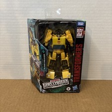 Transformers Earthrise War for Cybertron Sunstreaker Action Figure