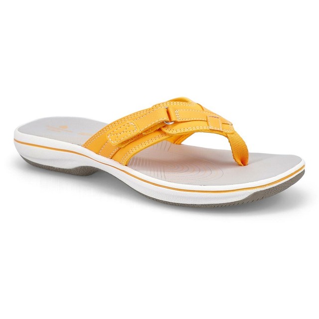 clarks yellow flip flops