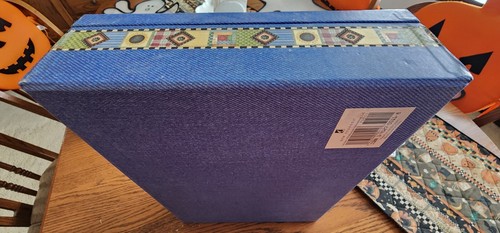 Family Heirloom Scrapbook Collection 10 1/2" H Hard Book Blue Red Green ! - Picture 6 of 9
