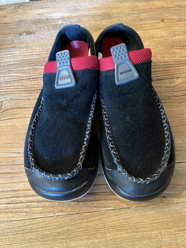 Crocs Herren Linden Halbschuh Slipper Wildleder Leder Schuh schwarz rot Größe 8,5 EUC