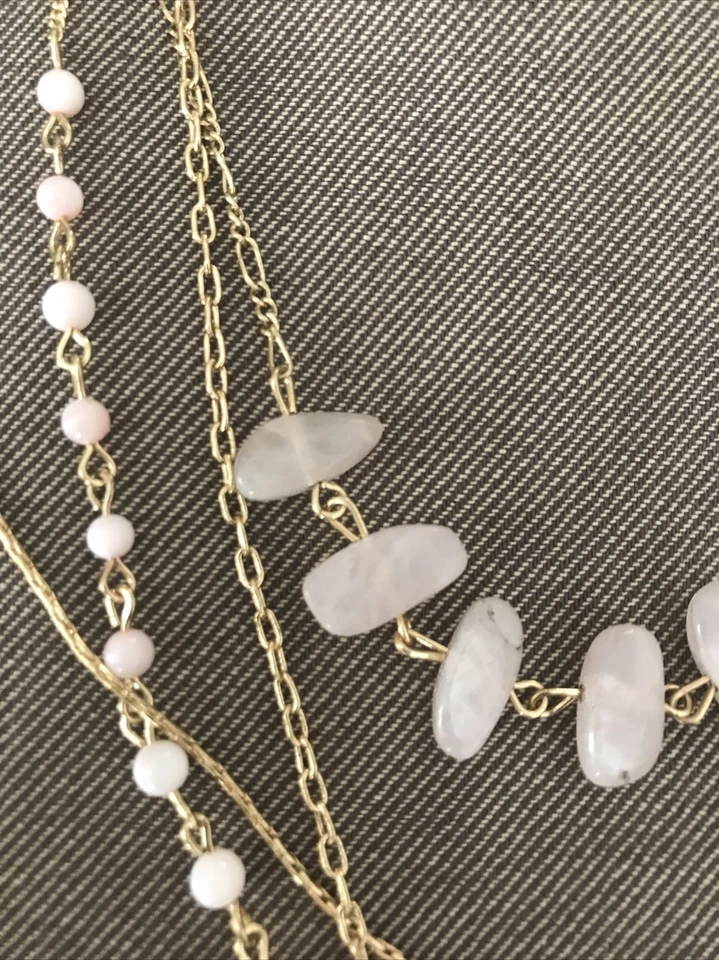 NUEVO CON ETIQUETAS $128 Anthropologie Collar Multicapa Cuentas Púrpura Oro Rosa Foto 4 de 4