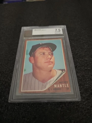 MICKEY MANTLE BVG 7.5 NM+ 1962 Topps Baseball Card #200 HOF New York Yankees 