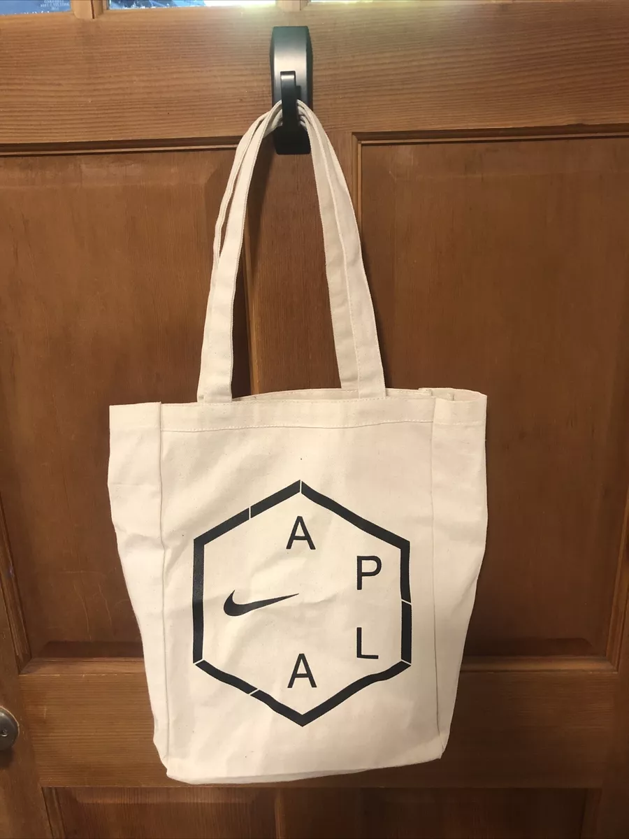 Nike hotsell canvas bag