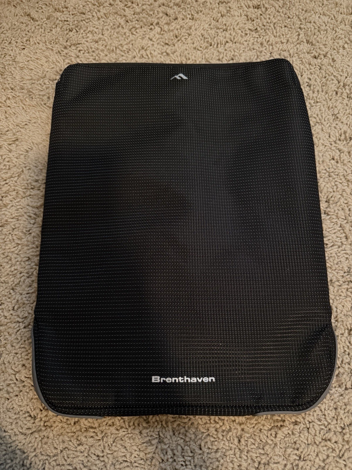 Brenthaven Tred Carry Slim Sleeve Black Never Used